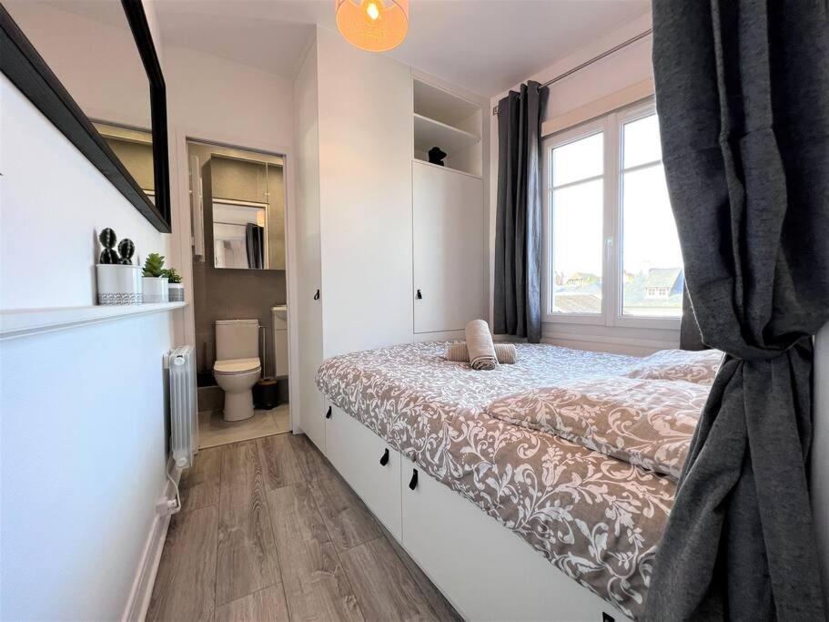 Le Cyrano, Deauville - App. T2 Proche De La Mer Екстер'єр фото
